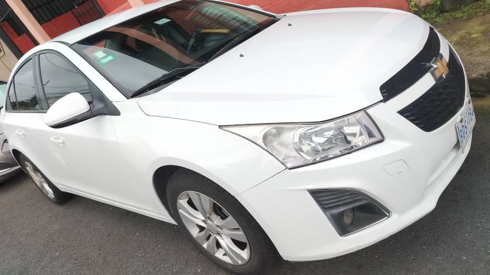 2013 Chevrolet Cruze - foto 2