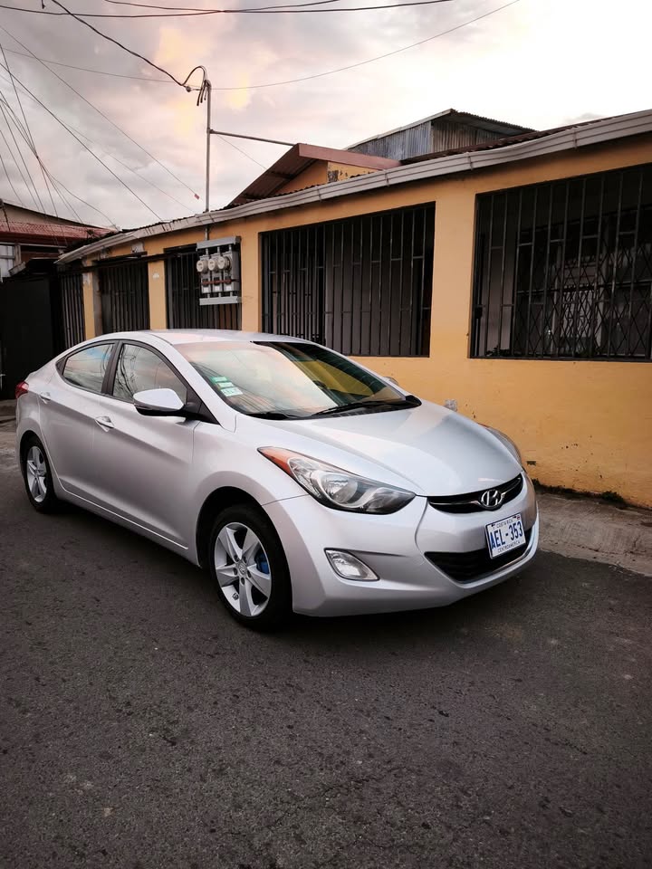 2013 Hyundai Elantra - foto 5