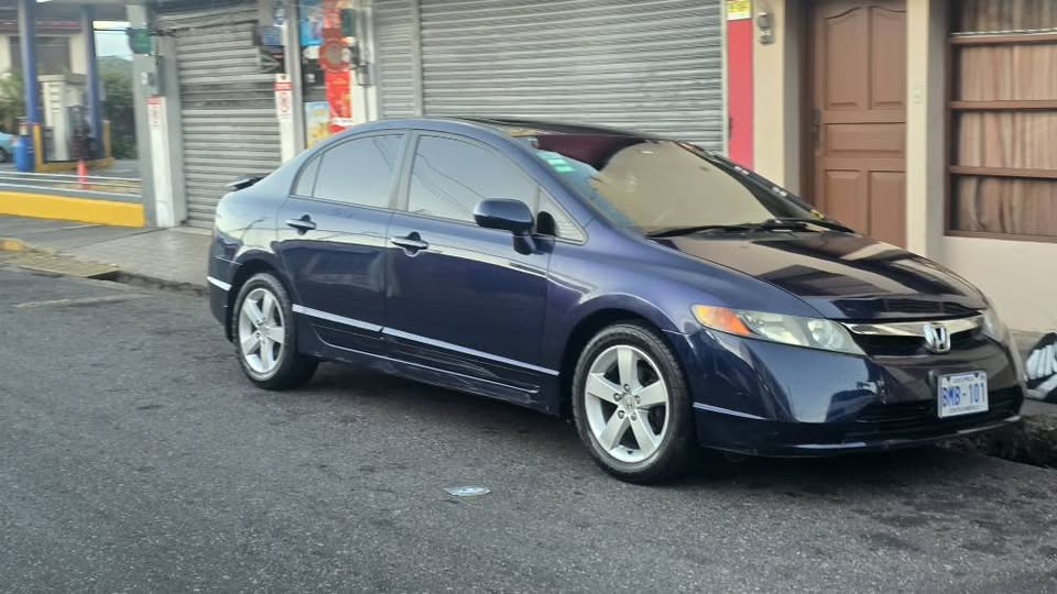 2008 Honda Civic - foto 2