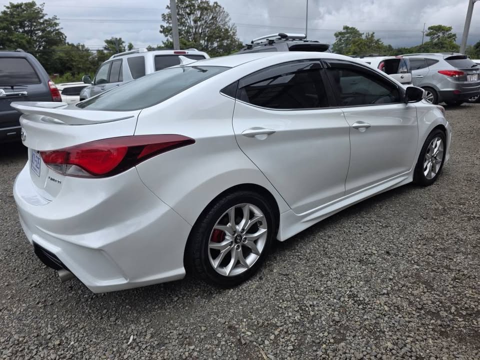 2015 Hyundai Elantra - foto 5
