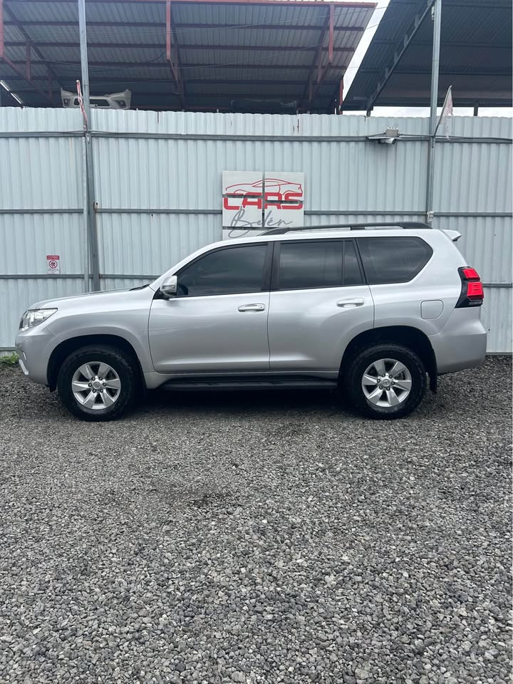 2024 Toyota Prado - foto 3