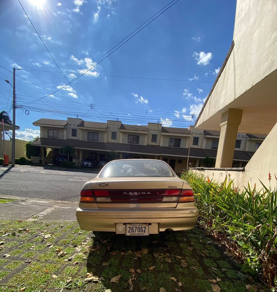 1997 Nissan Maxima