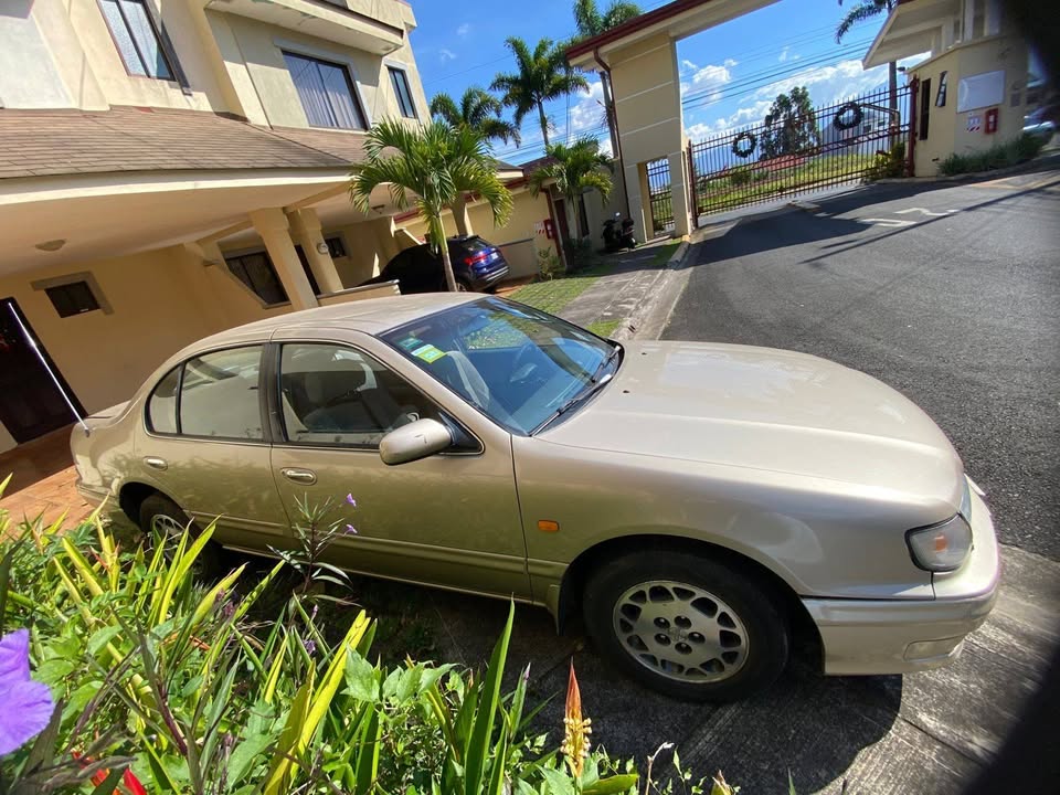 1997 Nissan Maxima - foto 3