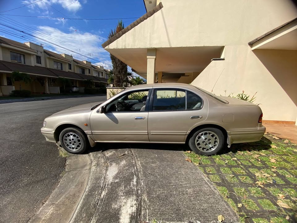 1997 Nissan Maxima - foto 4