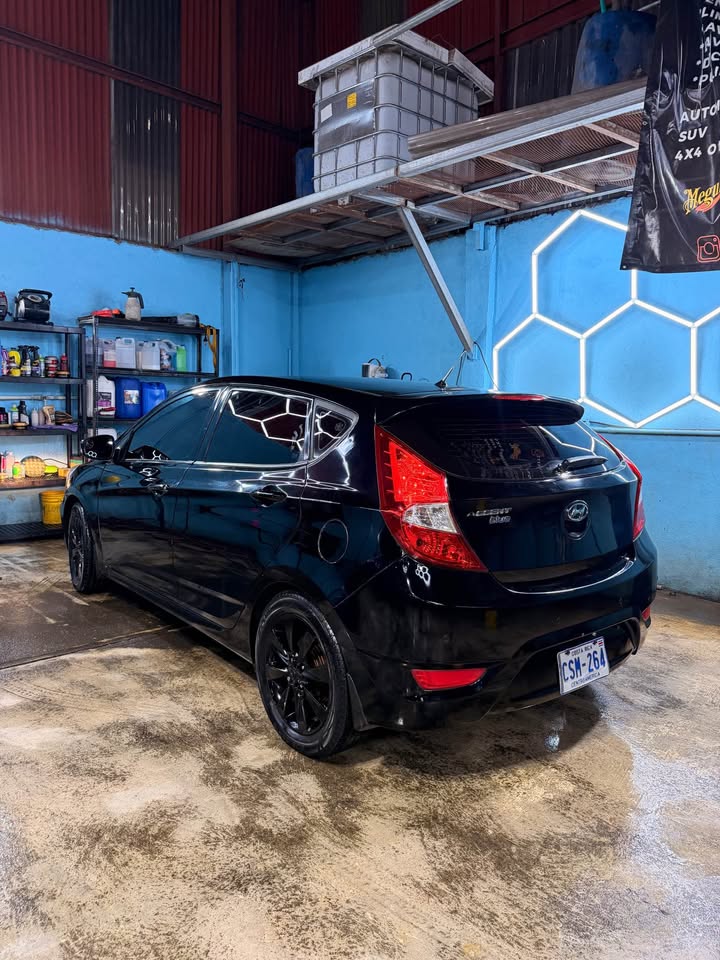 2014 Hyundai Accent - foto 3