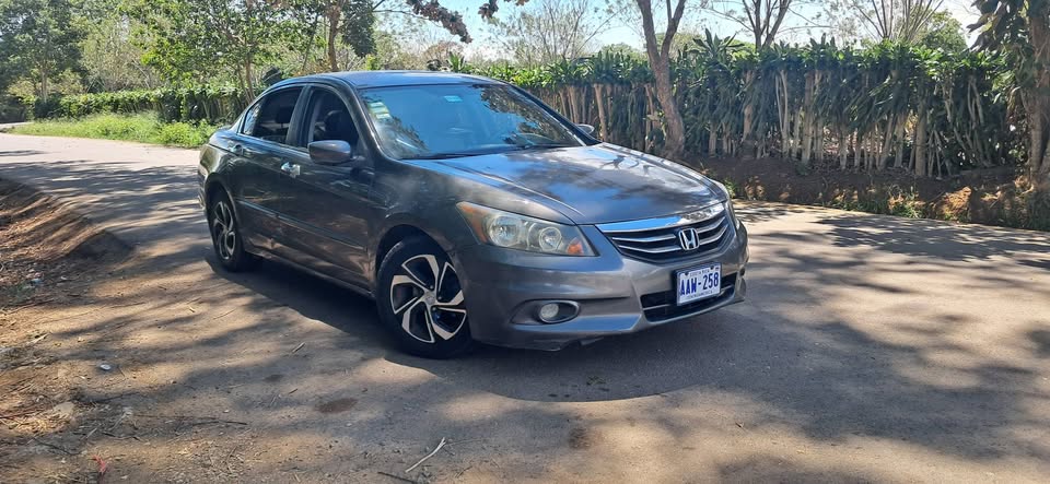 2011 Honda Accord - foto 4