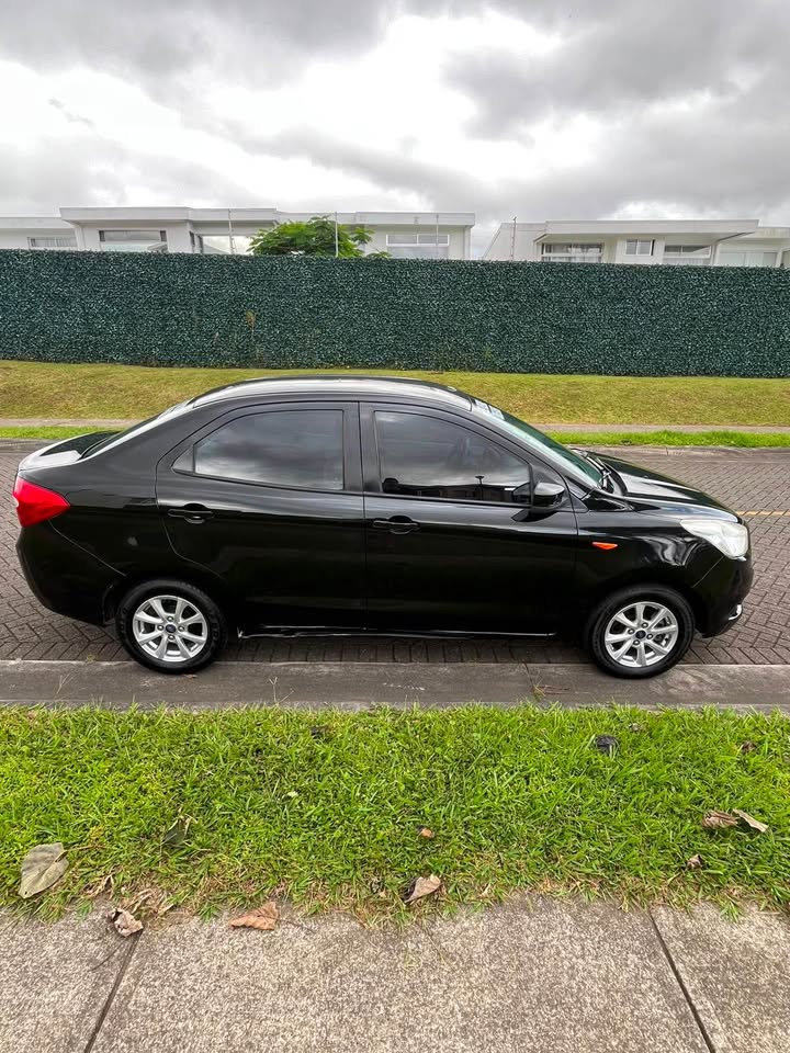 2016 Ford Figo - foto 3