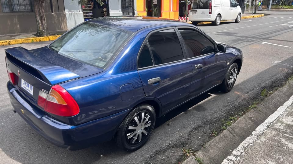 2000 Mitsubishi Lancer - foto 4