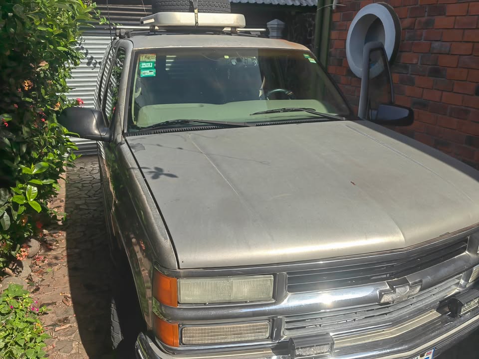 1999 Chevrolet Tahoe - foto 2
