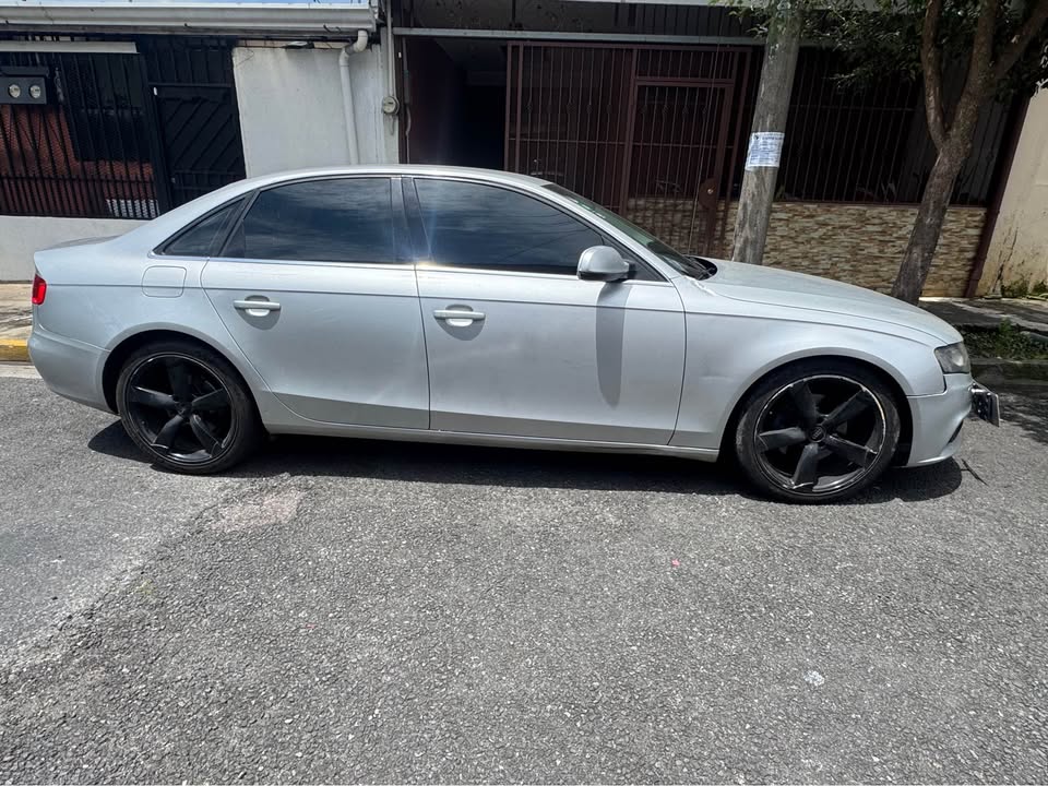 2010 Audi A4 - foto 2