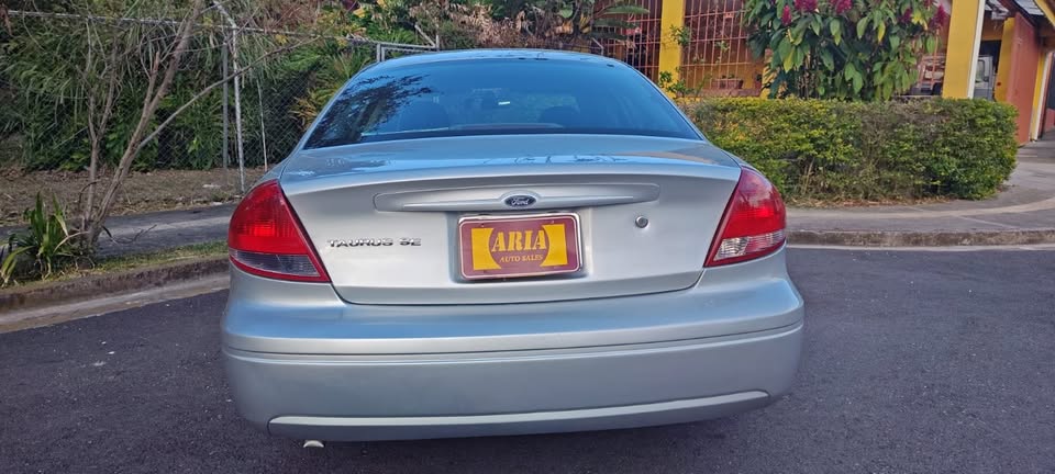 2007 Ford Taurus - foto 3