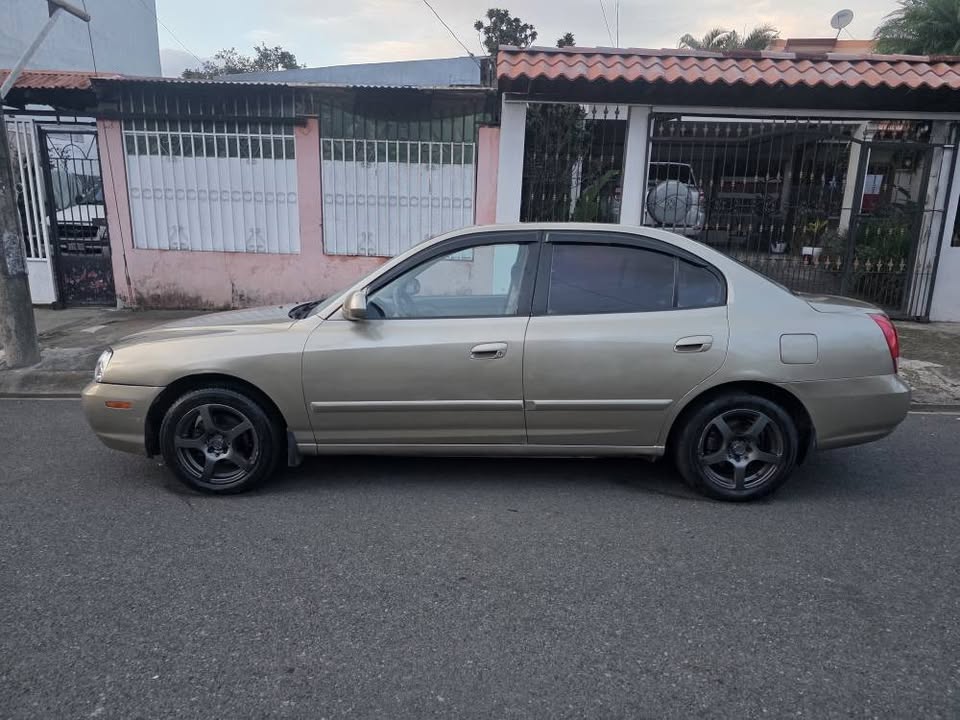 2003 Hyundai Elantra - foto 5