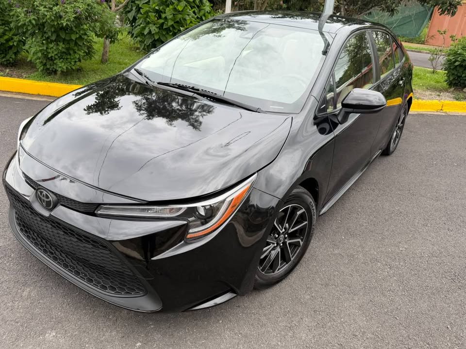 2020 Toyota Corolla - foto 2