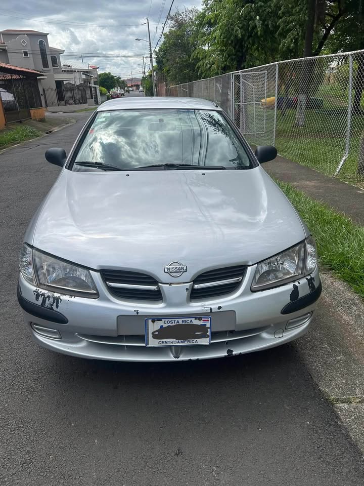 2001 Nissan Almera - foto 2