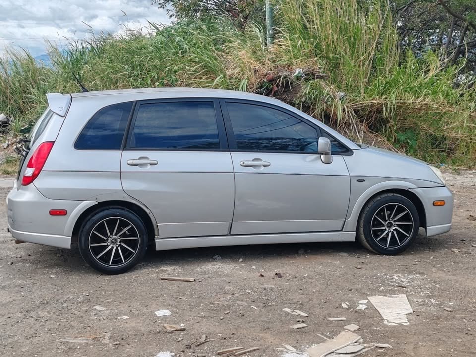 2003 Suzuki Aerio - foto 3