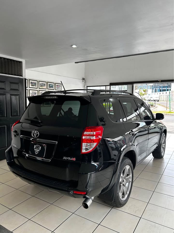 2010 Toyota RAV4 - foto 4
