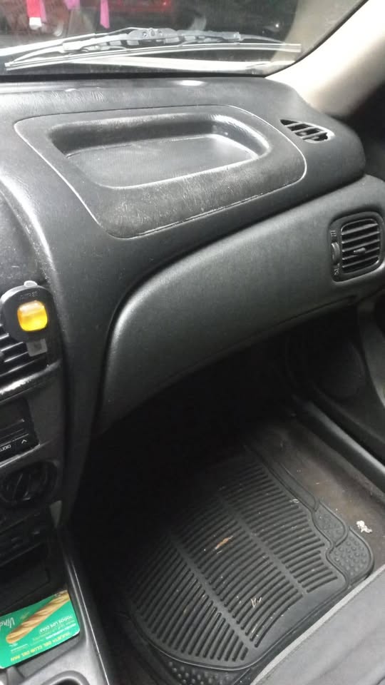 2005 Nissan Almera - foto 2
