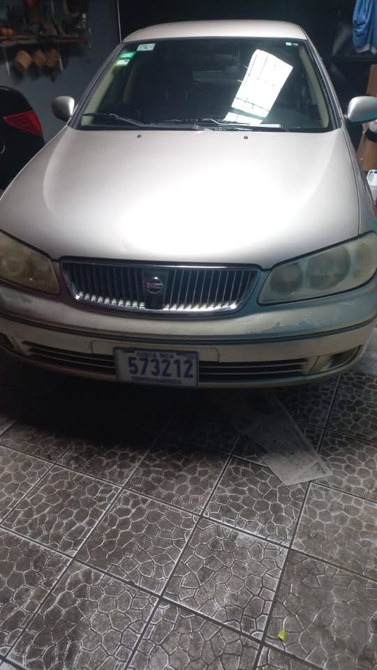 2005 Nissan Almera - foto 5