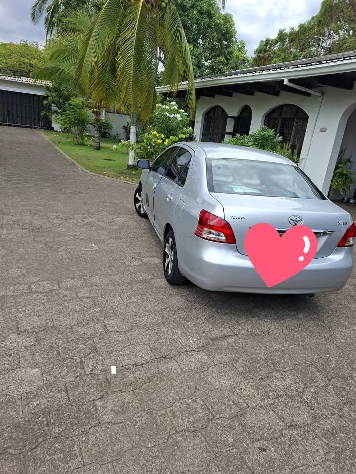2008 Toyota Yaris - foto 2