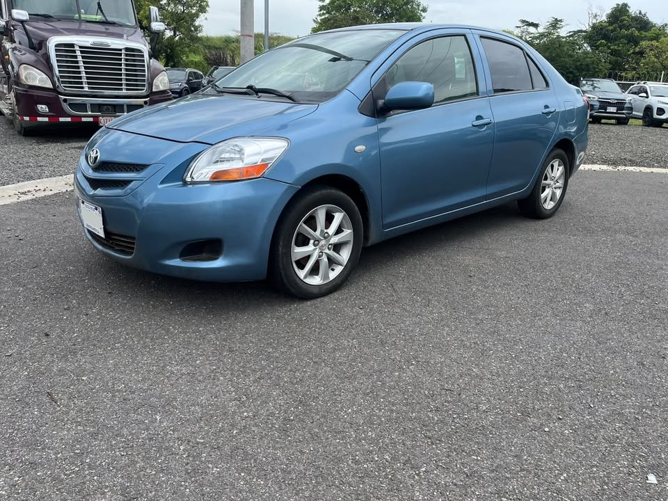 2008 Toyota Yaris - foto 4