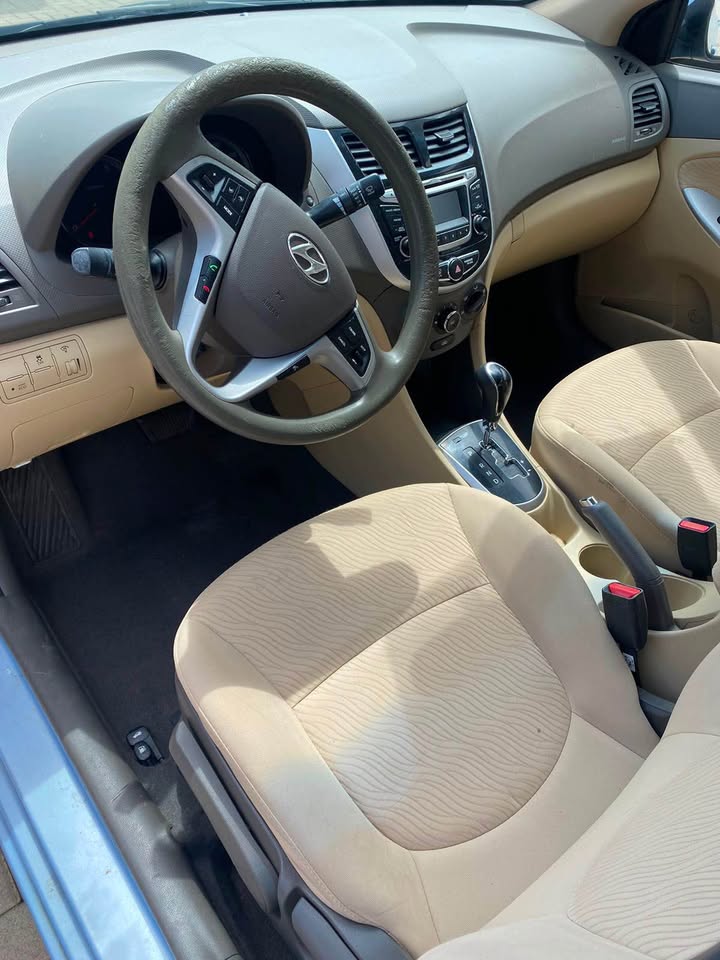 2014 Hyundai Accent - foto 2