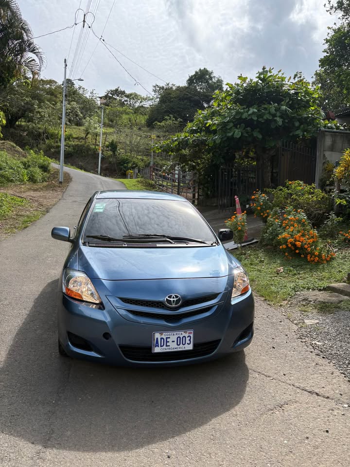 2009 Toyota Yaris - foto 2
