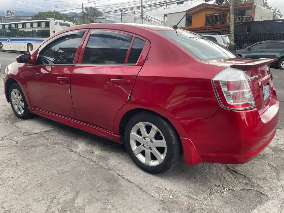 2011 Nissan Sentra - foto 4