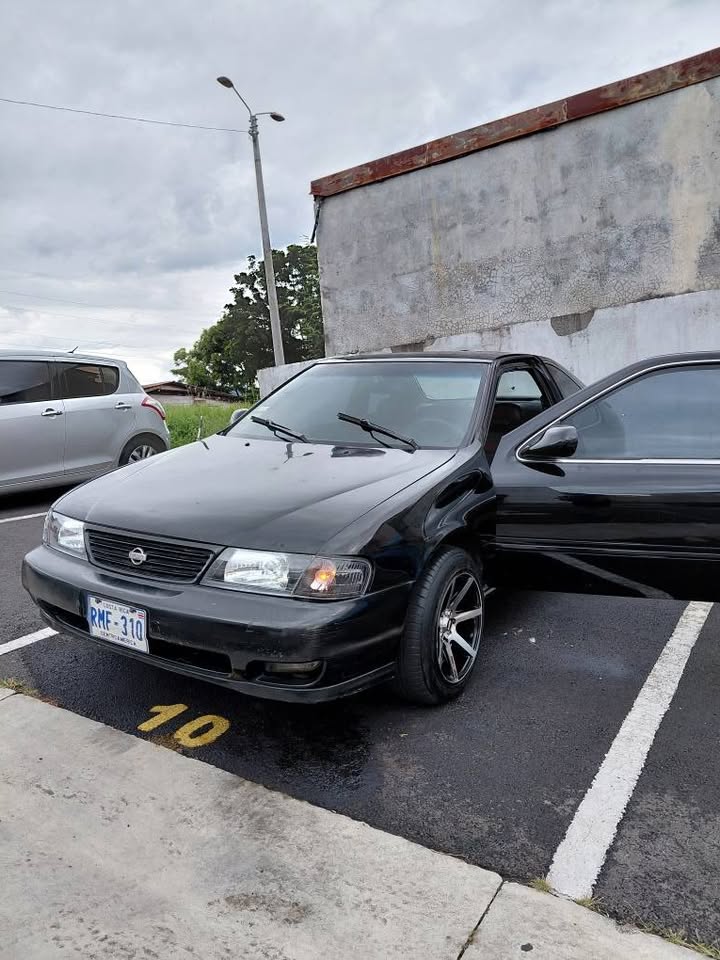 1995 Nissan Sentra - foto 3