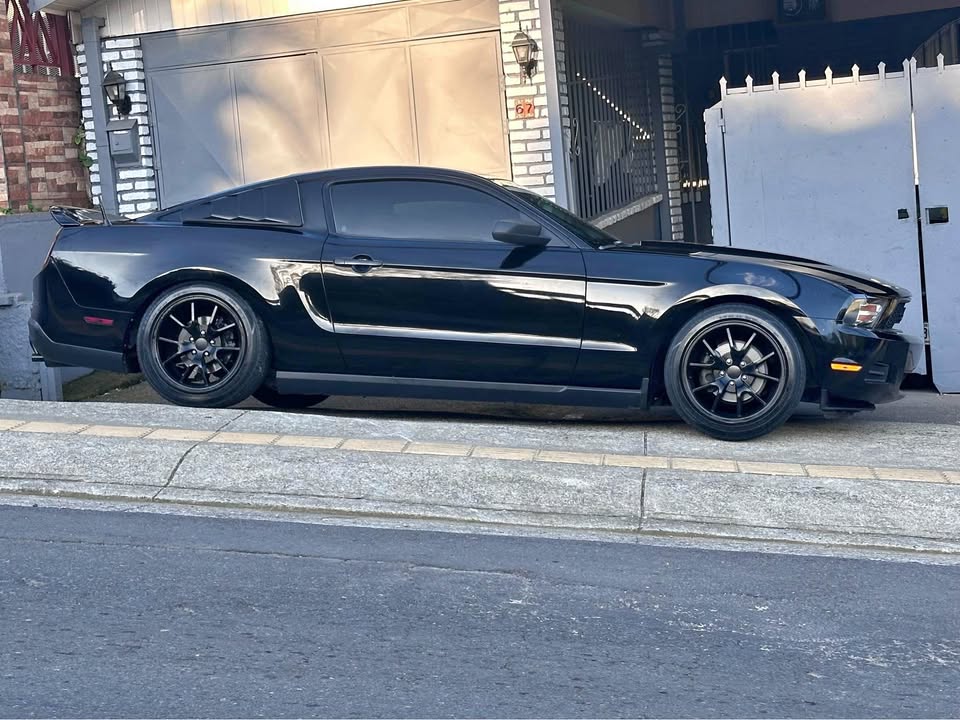 2010 Ford Mustang
