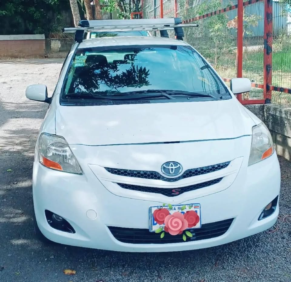 2008 Toyota Yaris - foto 2