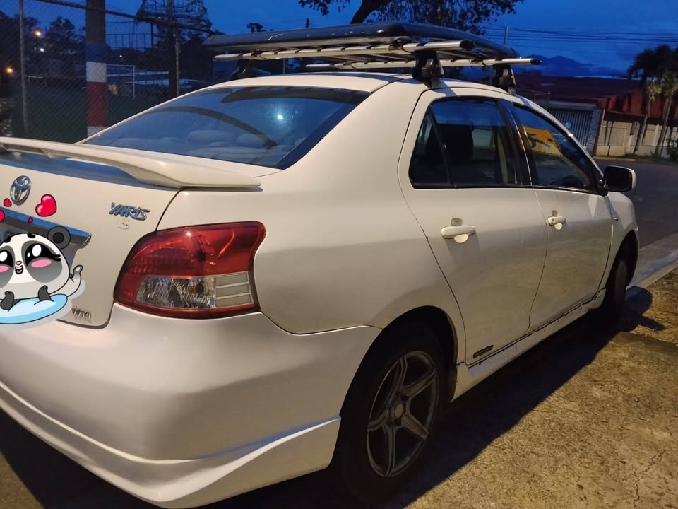 2008 Toyota Yaris - foto 4
