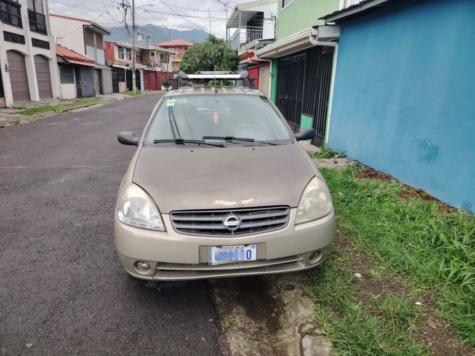 2003 Nissan Platina - foto 3