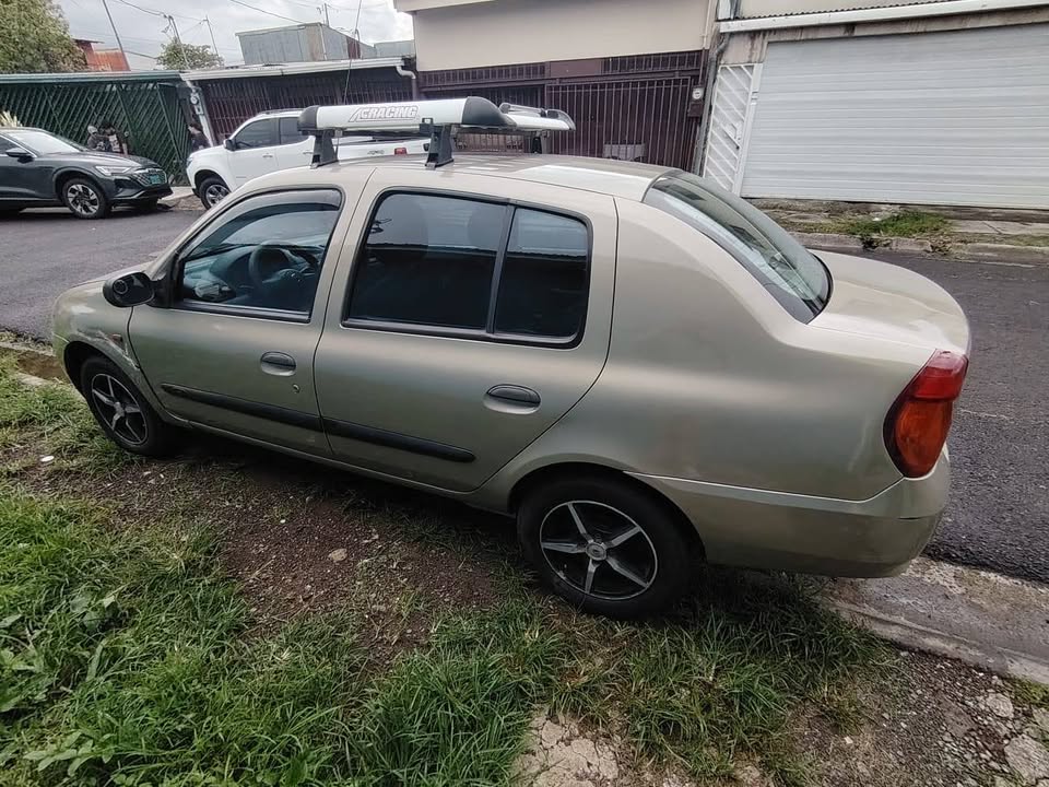 2003 Nissan Platina - foto 4