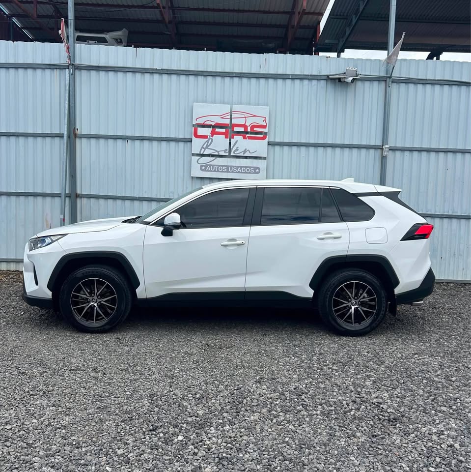 2024 Toyota RAV4 - foto 2