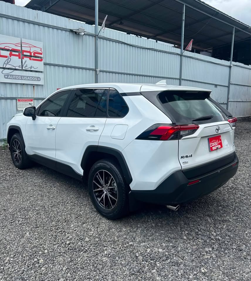 2024 Toyota RAV4 - foto 3