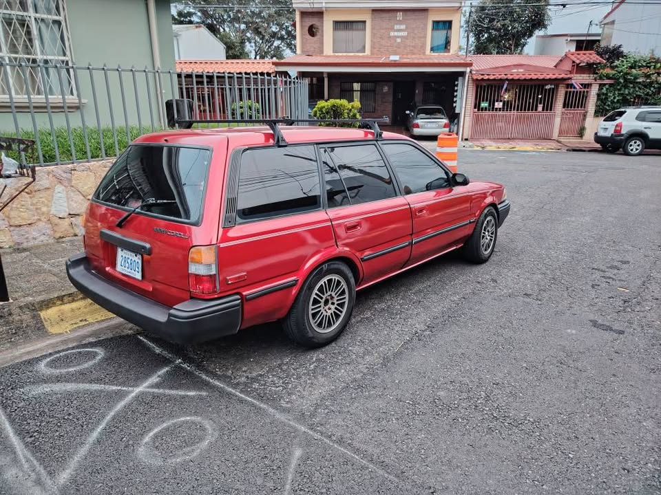 1989 Toyota Corolla - foto 2