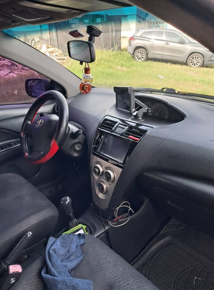 2008 Toyota Yaris - foto 4