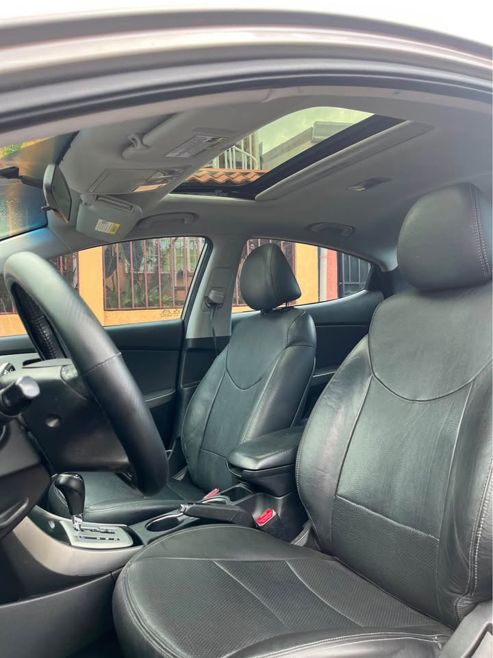 2012 Hyundai Elantra - foto 4