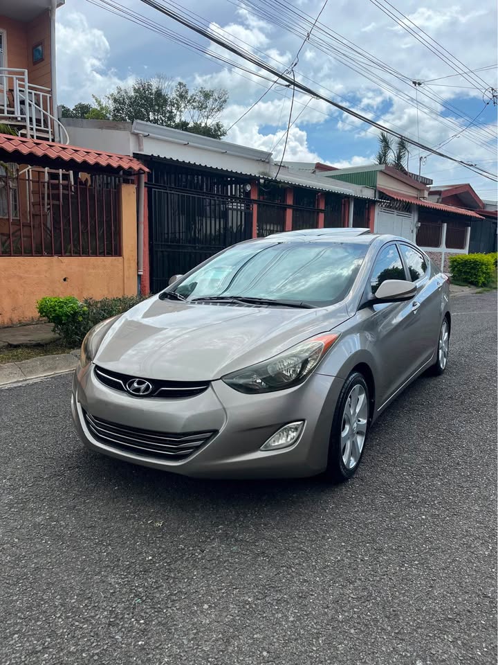 2012 Hyundai Elantra - foto 5