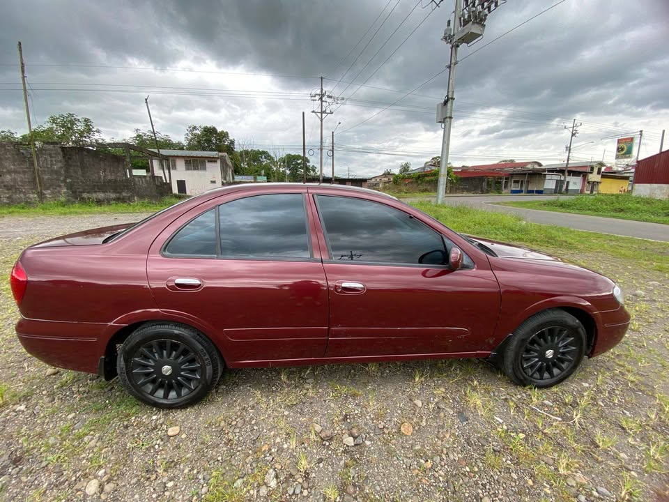 2004 Nissan Almera - foto 4