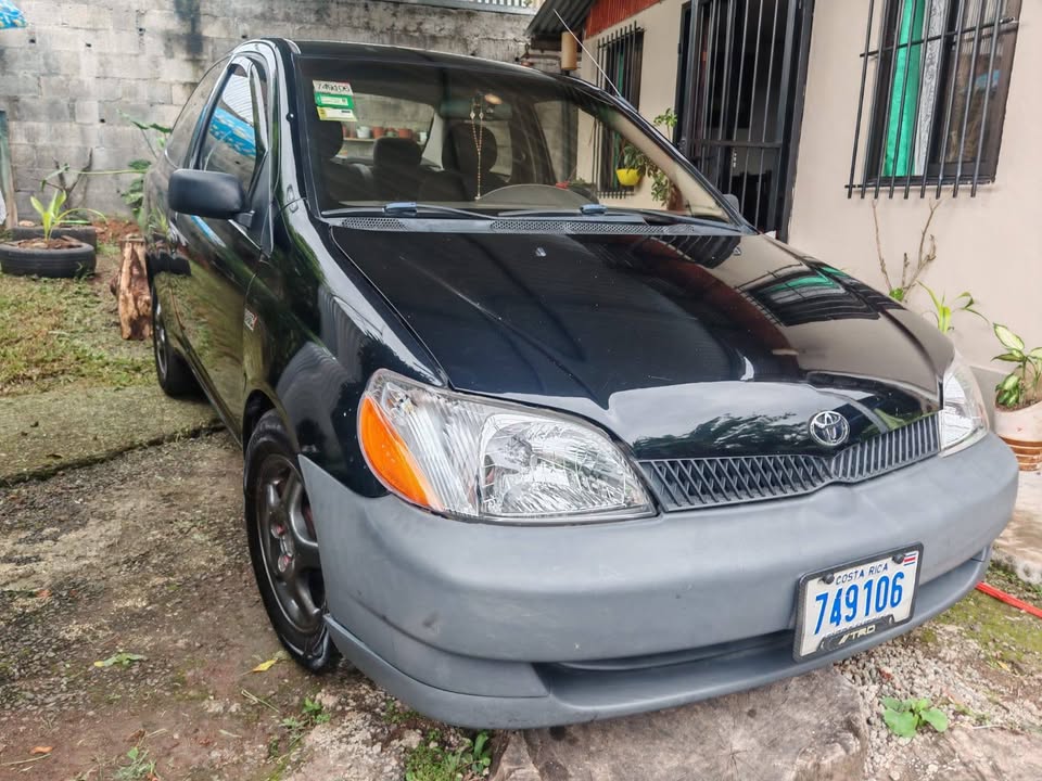 2000 Toyota Yaris - foto 2