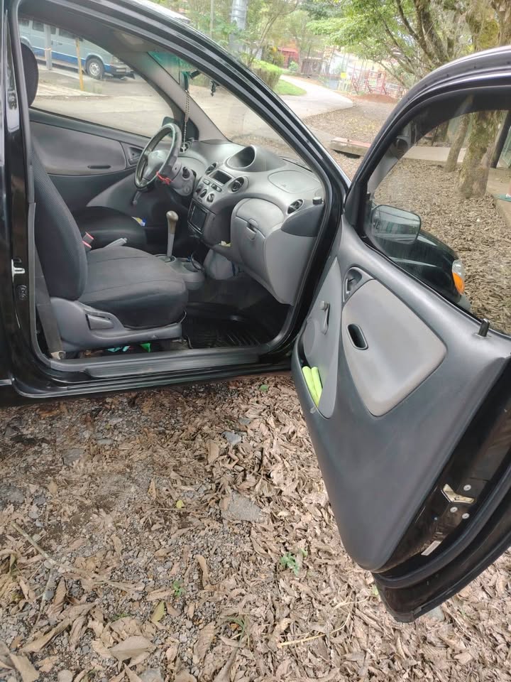 2000 Toyota Yaris - foto 5