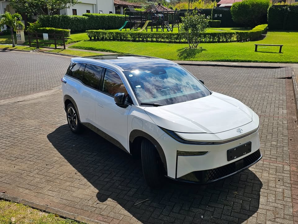 2025 Toyota bZ3X - foto 3