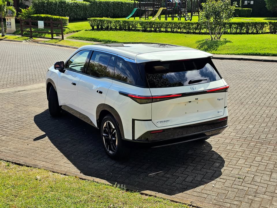 2025 Toyota bZ3X - foto 4
