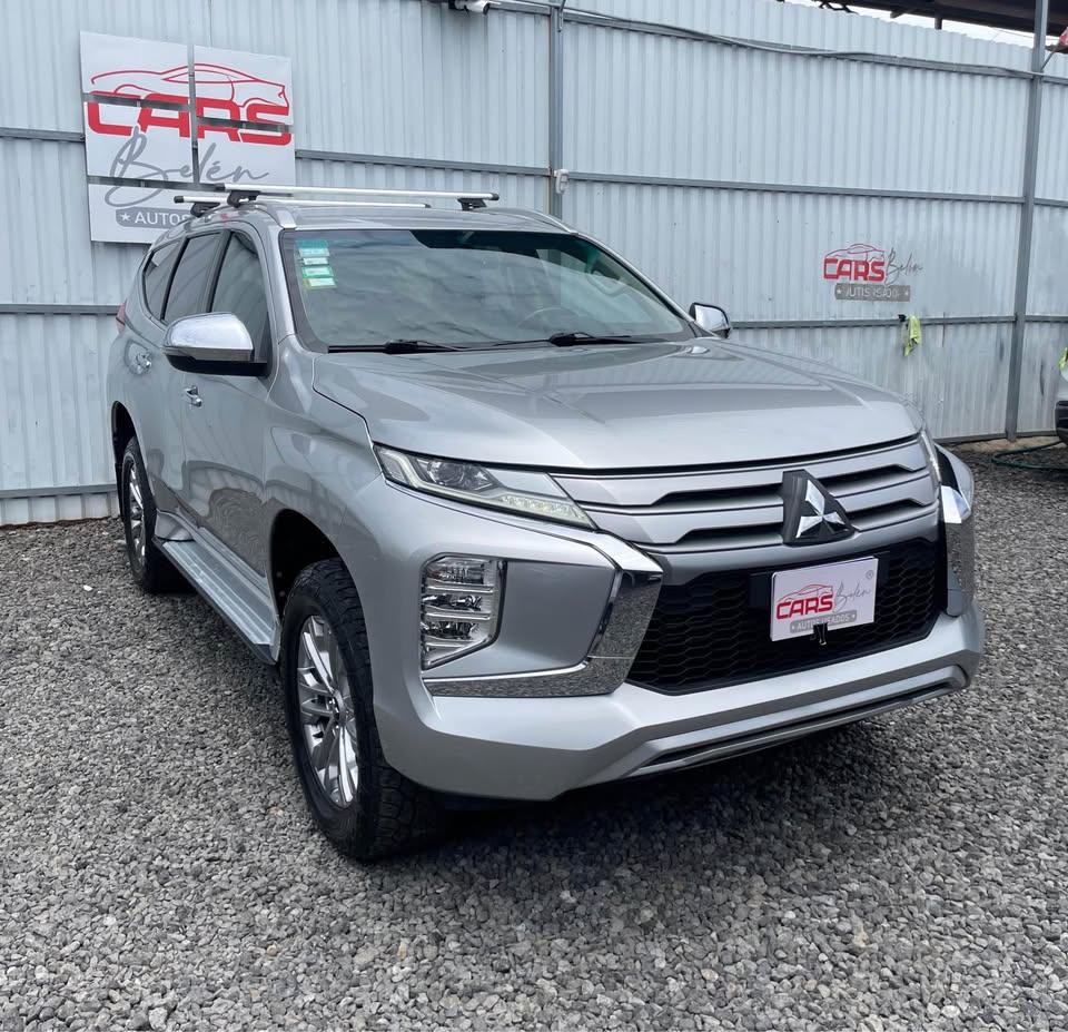 2022 Mitsubishi Montero - foto 3