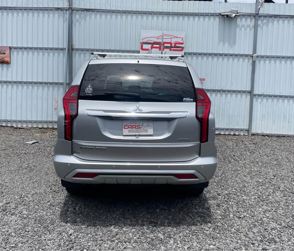 2022 Mitsubishi Montero - foto 4