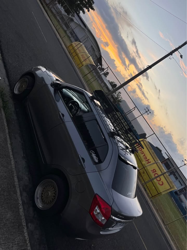 2014 Suzuki Dzire - foto 2