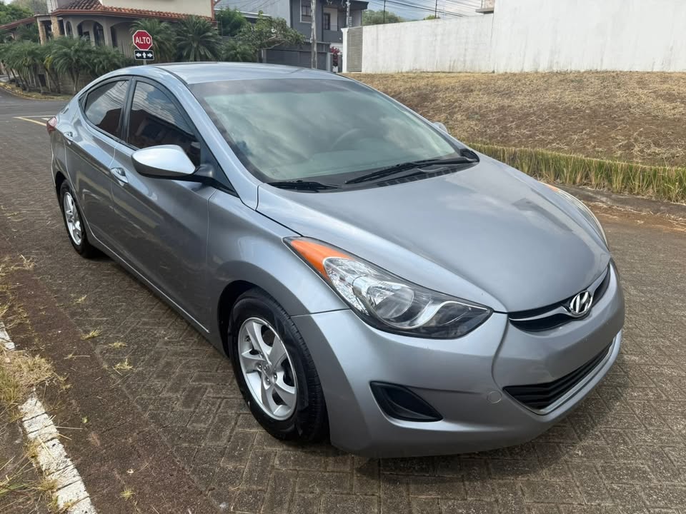 2015 Hyundai Elantra - foto 2