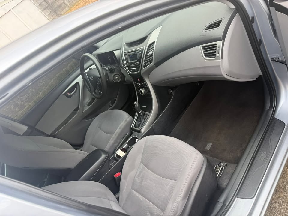 2015 Hyundai Elantra - foto 5