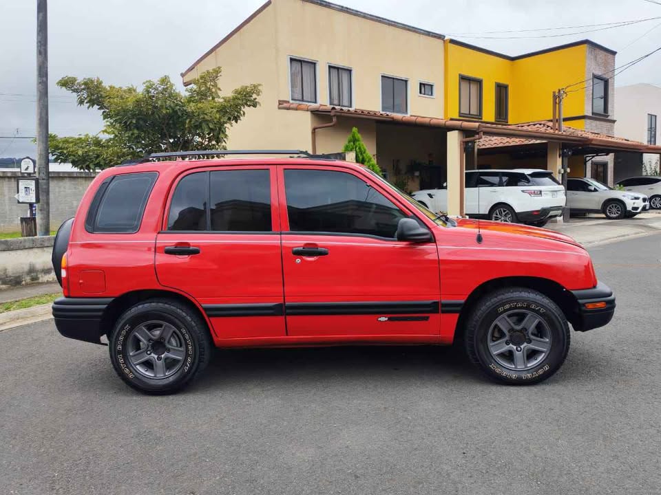 2002 Chevrolet Tracker - foto 2